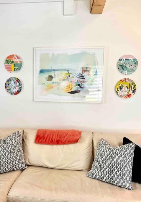 Liz Lane Cottage- Entire Guesthouse ชาร์ลสตัน ภายนอก รูปภาพ
