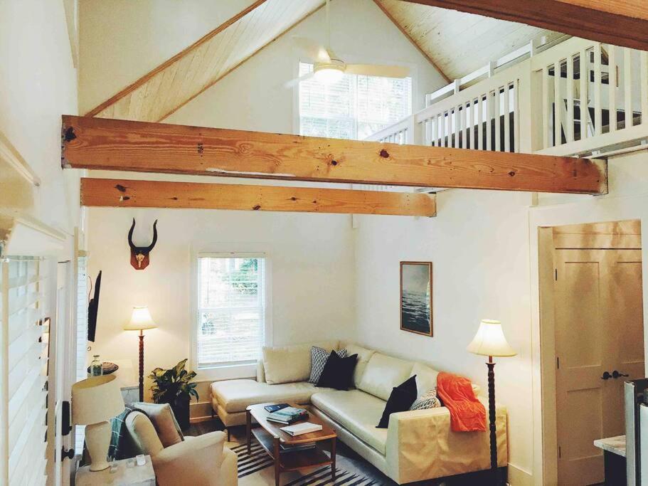 Liz Lane Cottage- Entire Guesthouse ชาร์ลสตัน ภายนอก รูปภาพ